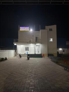 Paras Garden - 0