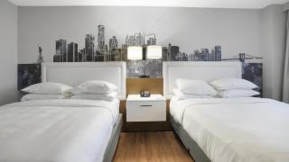 915 Double Queen Near MetLife & American Dream - 6