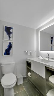 918 Double Queen Near MetLife & American Dream - 3