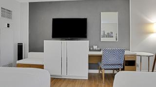 917 Double Queen Near MetLife & American Dream - 5