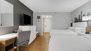 919 Double Queen Near MetLife & American Dream - 9