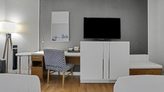 919 Double Queen Near MetLife & American Dream - 5