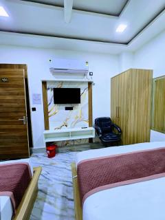 Hotel Aaarav Grand - 3