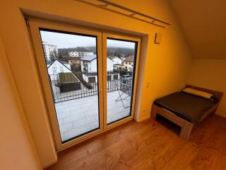 Moderne 4 Personen Unterkunft - 4