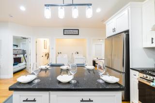 16-1 Worcester - Family Stay Close to Parks & Eats - 4