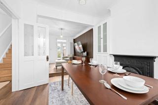 2 Bed Hale Home by City SuperHost - 2