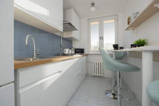 Atmospheric Apartment in the City Center with Air Conditioned Living Room by Noclegi Renters - 8