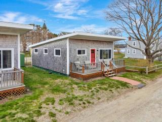 Spinneys Guesthouse & Beach Cottages - 7