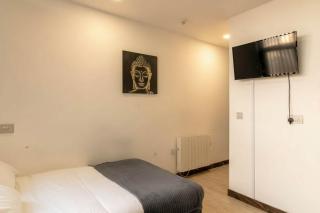 Convenient Budget Sunderland Studio with Views - 8