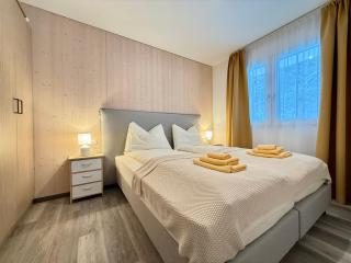 Treehouse - Alpinlake Apartments - 9