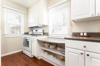 Emerald Clove - 3BR, 1Bath House- 1 mile from ND - 8