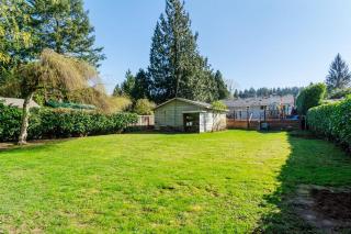 Quiet Furnished Room Near Transit and Hospital long stays - 8