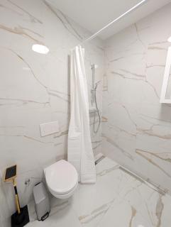 Comfortable Apartment in Lanstrasse Area BR3 - 5