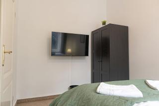 Cozy 4BR Shared Apt Ideal for Longstays, for 10P - 6