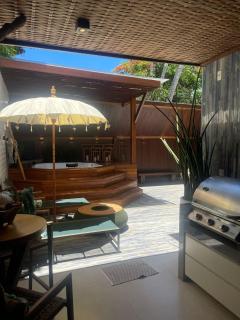 Casa nova em condominio com 4 suites spa e academia - 4