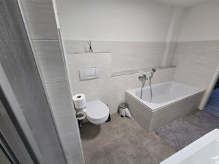 FERIENWOHNUNG 75m2 APARTMENT in ZITTAUER STADTZENTRUM INNENSTADT INNENRING TOP LAGE - WOHNEN AUF ZEIT IN ZITTAU - 3 RAUM WOHNUNG - 5