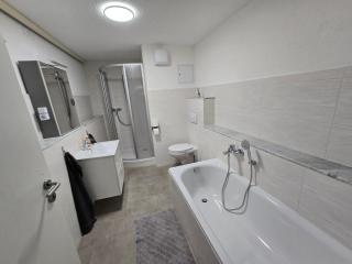 FERIENWOHNUNG 75m2 APARTMENT in ZITTAUER STADTZENTRUM INNENSTADT INNENRING TOP LAGE - WOHNEN AUF ZEIT IN ZITTAU - 3 RAUM WOHNUNG - 8