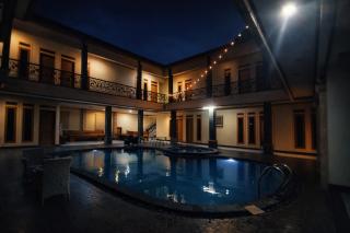 Navastay Mountain View Hotel & Pool - Puncak - 8