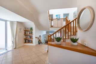 Holiday Villa with stunning views near beach. - 6