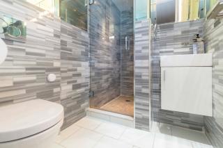 New2 York Stylish 2BR Apartment in Manhattan - 3