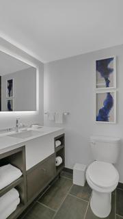 924 Double Queen Near MetLife & American Dream - 8