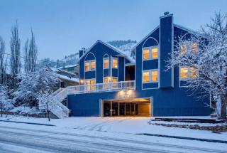 Lovely 4BR Condo Heart of Town Walk to Ski Lift - 9