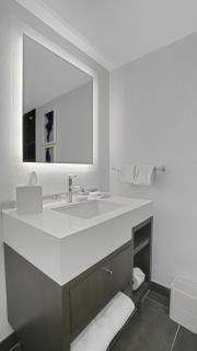 926 King Corner Near MetLife & American Dream - 3