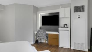 928 King Corner Near MetLife & American Dream - 5