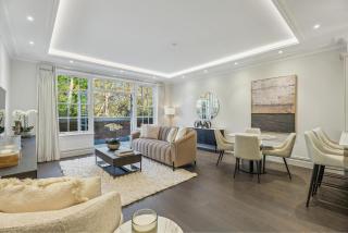 Luxury 2BR Flat in Exclusive Gated Development - 5