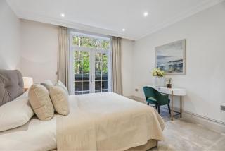 Luxury 2BR Flat in Exclusive Gated Development - 8