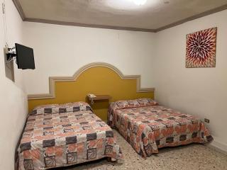 Hotel y Restaurant Real Plaza Jacona - 2