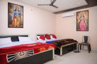 LAXMI PAYING GUEST HOUSE - 4