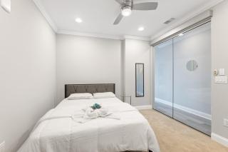 Magnificent 1BR with Pool & Gym - 9