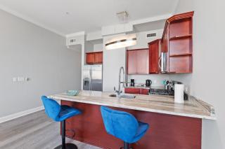 Magnificent 1BR with Pool & Gym - 1