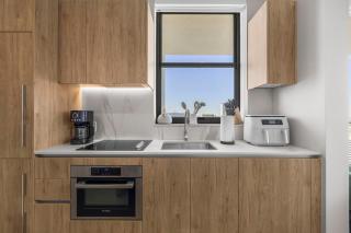 Modern Condo Steps from Bayside & Kaseya Center - 8