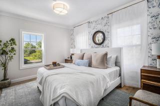 Elegant and Fully Furnished Condo Near Notre Dame - 8