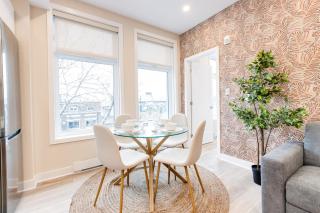 Mont Royal Suites - 2