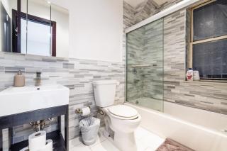 Centrally Located Central Park Apartments - 1