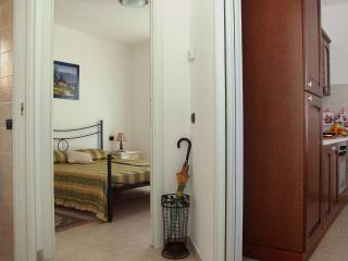 Apartment CasaKatty Zwei-Zimmer-Wohnung mit Balkon mit Seeblick by Interhome - 2