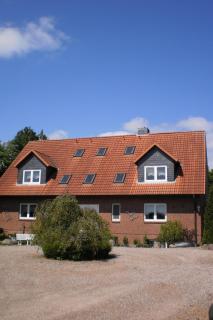 Apartment Ländliche Ferienwohnung in beliebtem Gästehaus by Interhome - 7