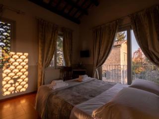 Apartment Drei-Zimmer-Panorama-Wohnung mit Terrasse und Sommerpool by Interhome - 1