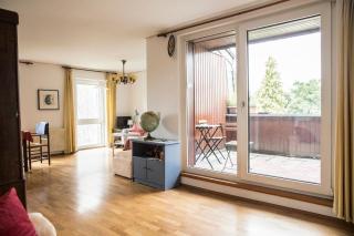 Cozy bright city apartment- large & central - 0