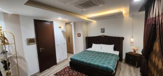 Goldcrest Mall , Luxury studio , one bed apartment, ,two-beds apartments DHA Lahore - 1