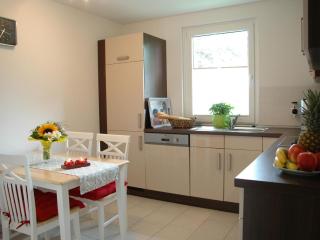 Holiday Home mit Indoorpool- Garten und Partyraum by Interhome - 1