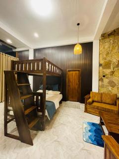 Wood Palace Ella - 6