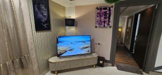 Two bedrooms apartment in goldcrest -Marks Suites - 2