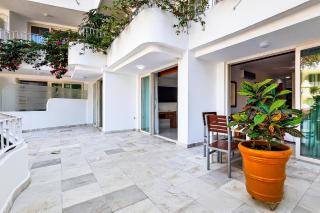 Grand Miramar B107 - 2