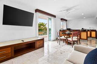 Grand Miramar B203 - 1