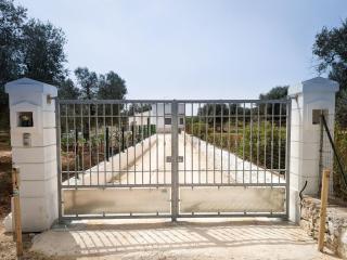 Holiday Home Bauernhof mit Schwimmbad und Babypark Brindisi am Meer by Interhome - 1