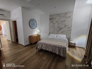 Rooms 2,6 - 2